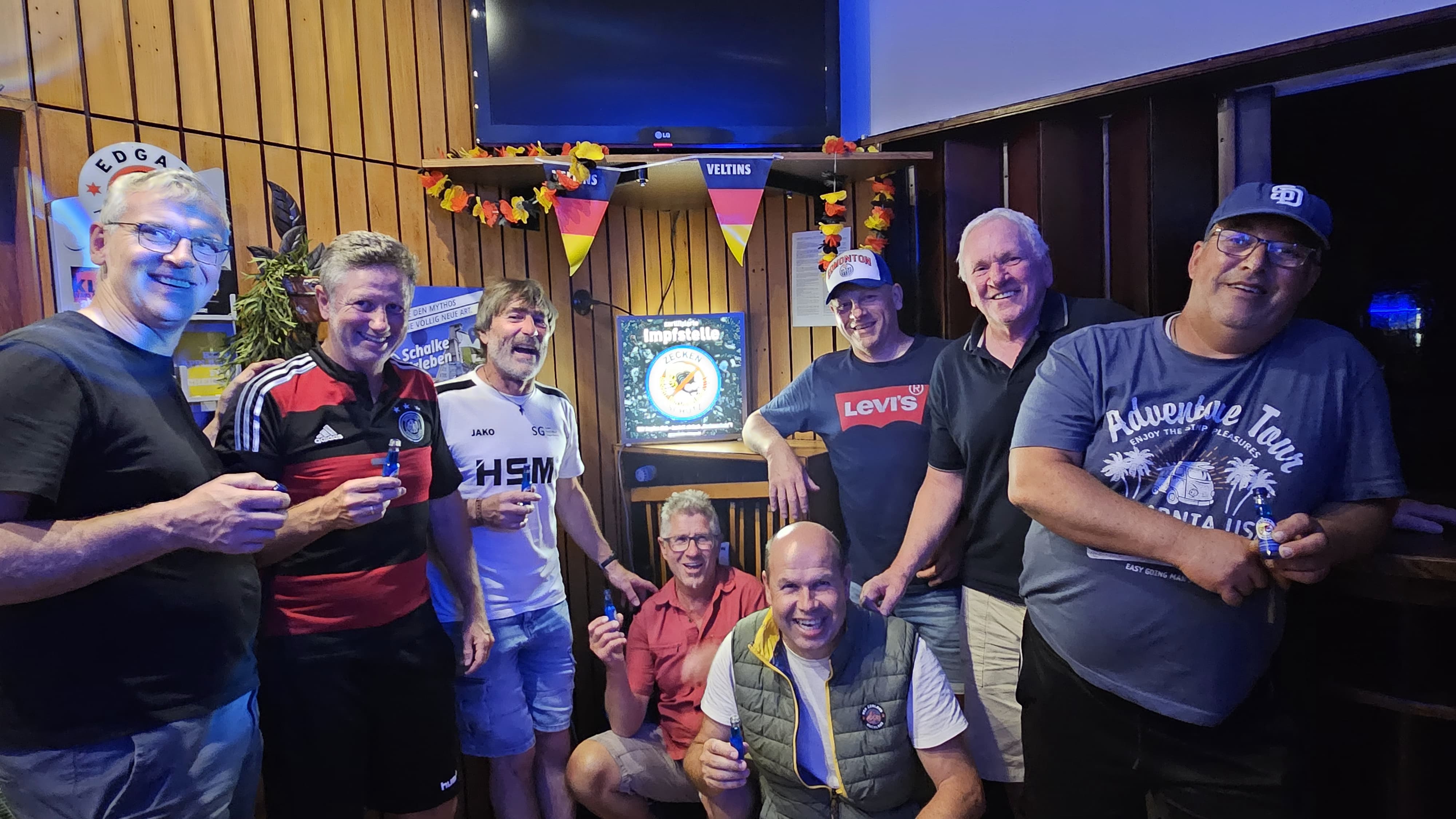 Schalke-Schnaps 25er Impf-Box "Zeckenschutz gegen Borusseliose"