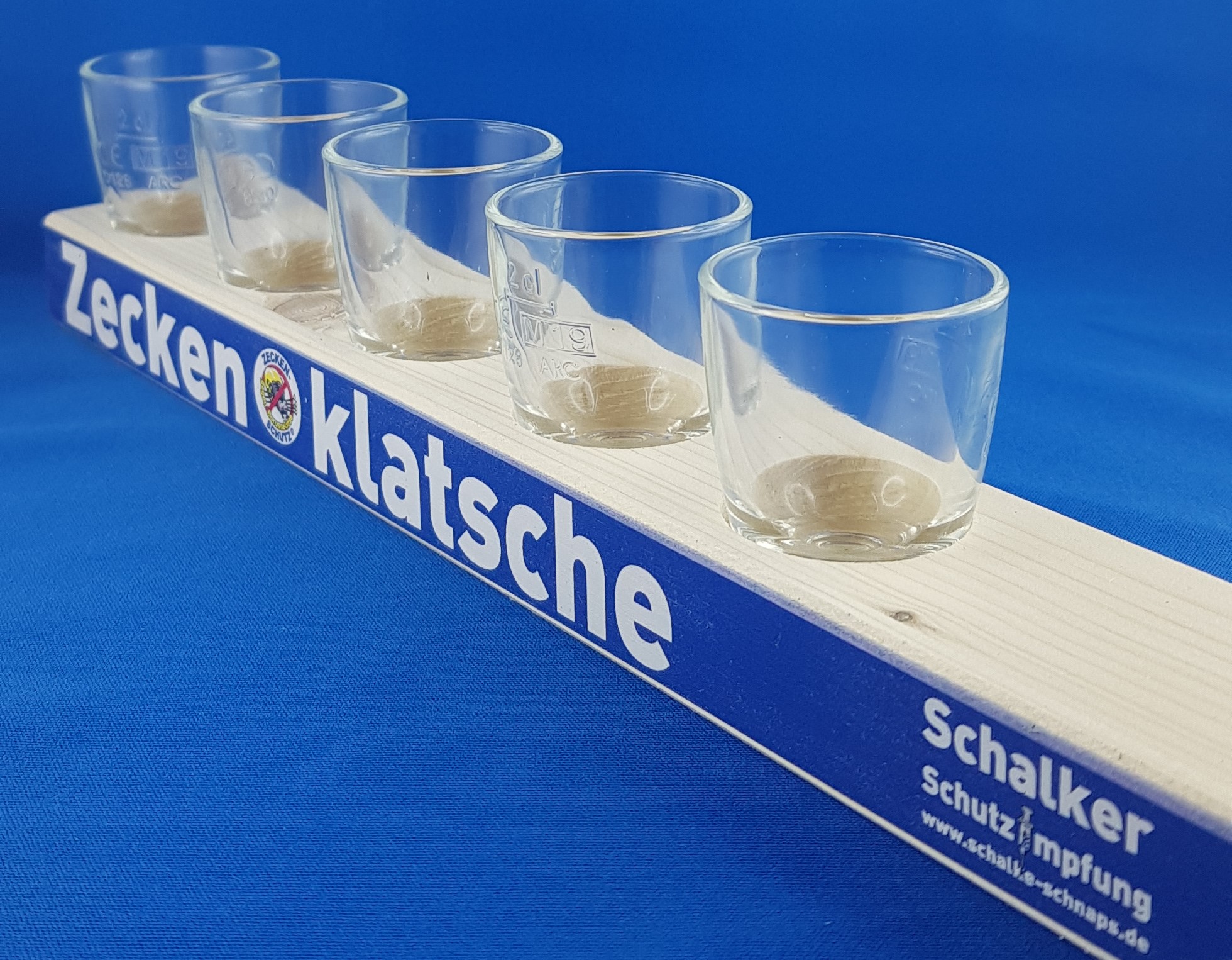 Schalke-Schnaps Zeckenklatsche mit Pinnchen